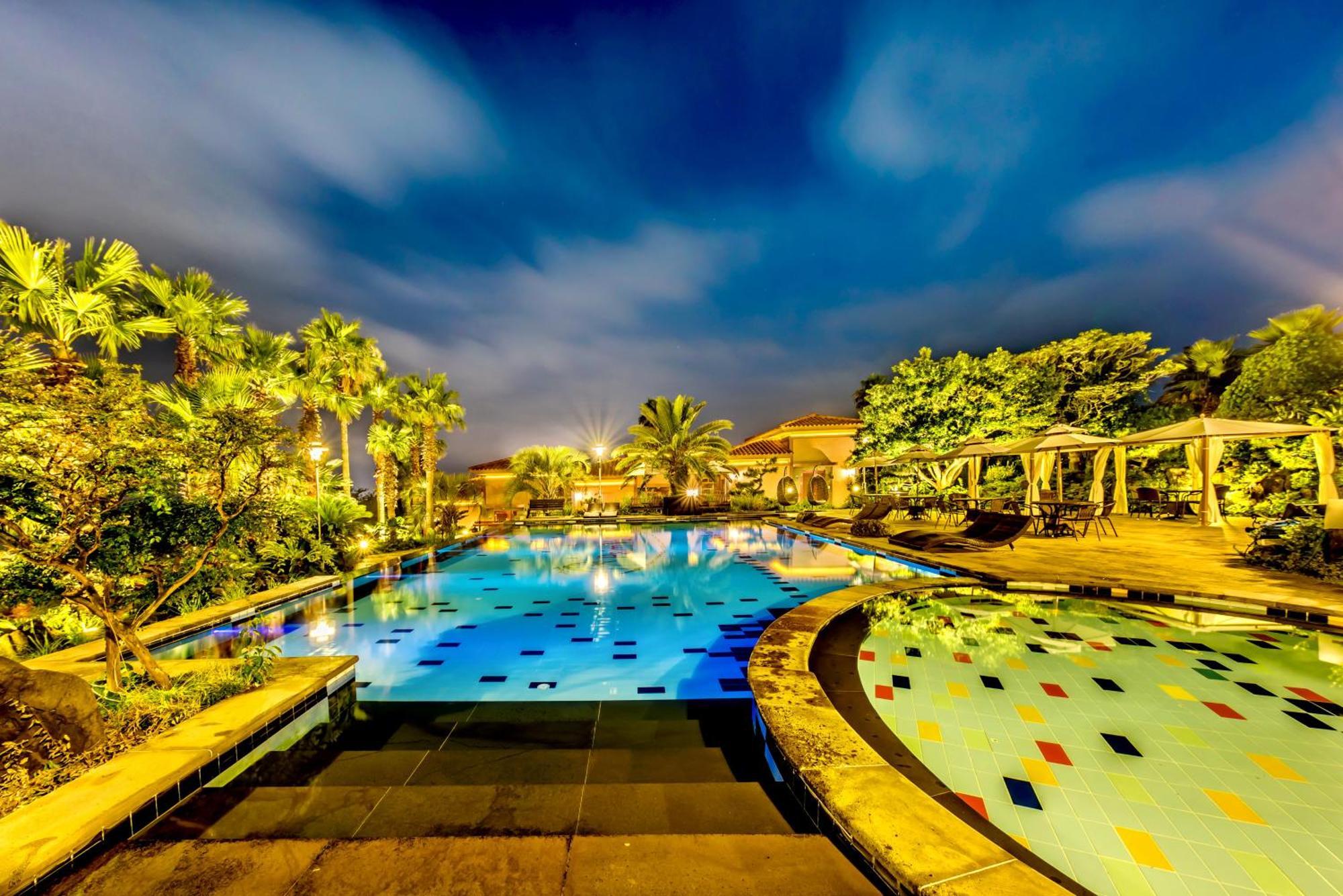 Palm Valley Resort Seogwipo Bagian luar foto