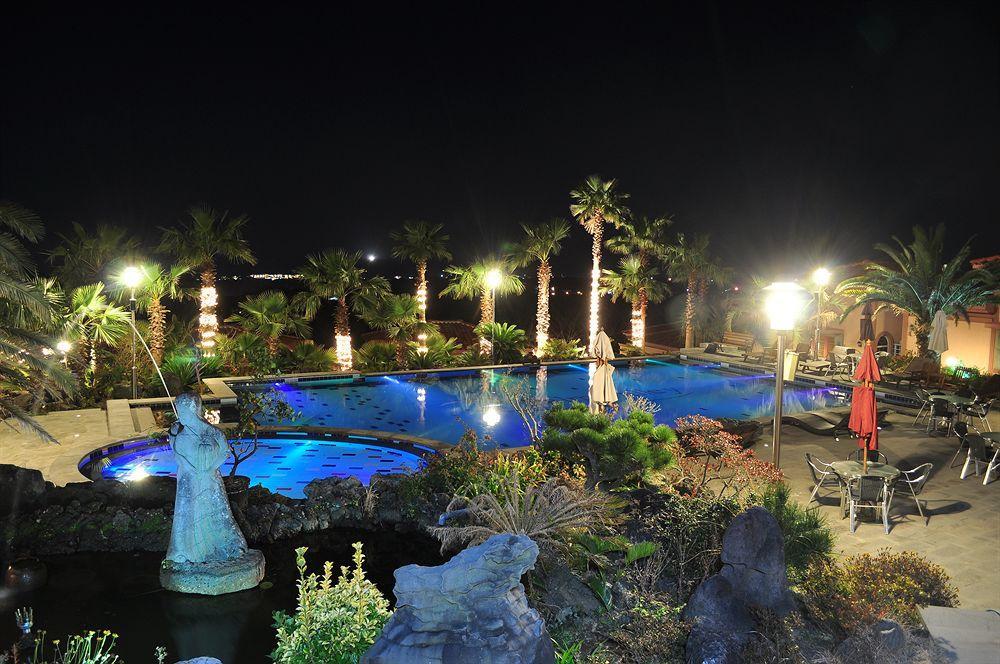 Palm Valley Resort Seogwipo Bagian luar foto