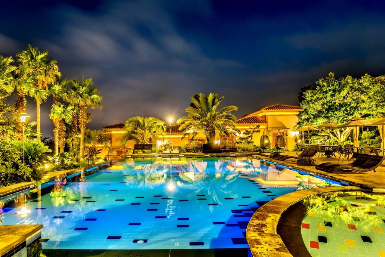 Palm Valley Resort Seogwipo Bagian luar foto