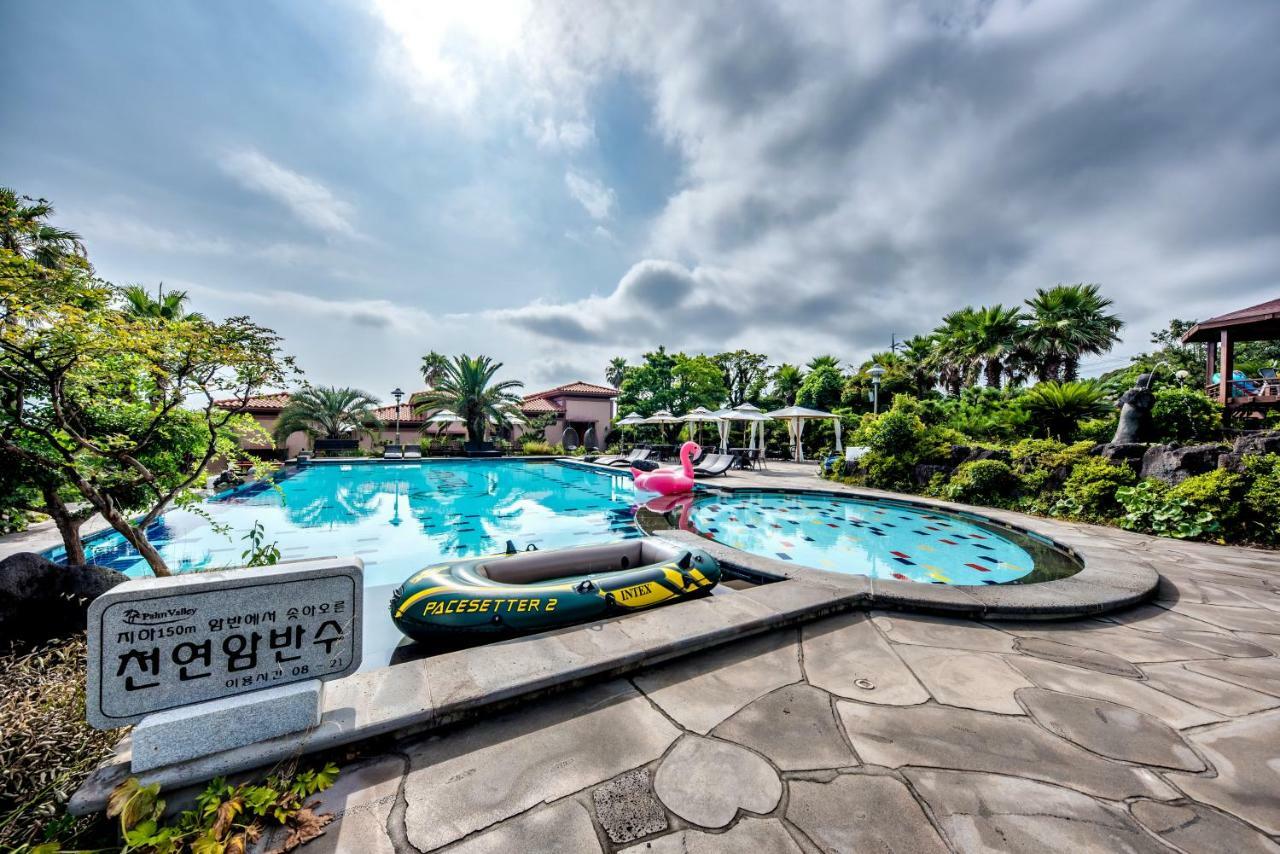 Palm Valley Resort Seogwipo Bagian luar foto
