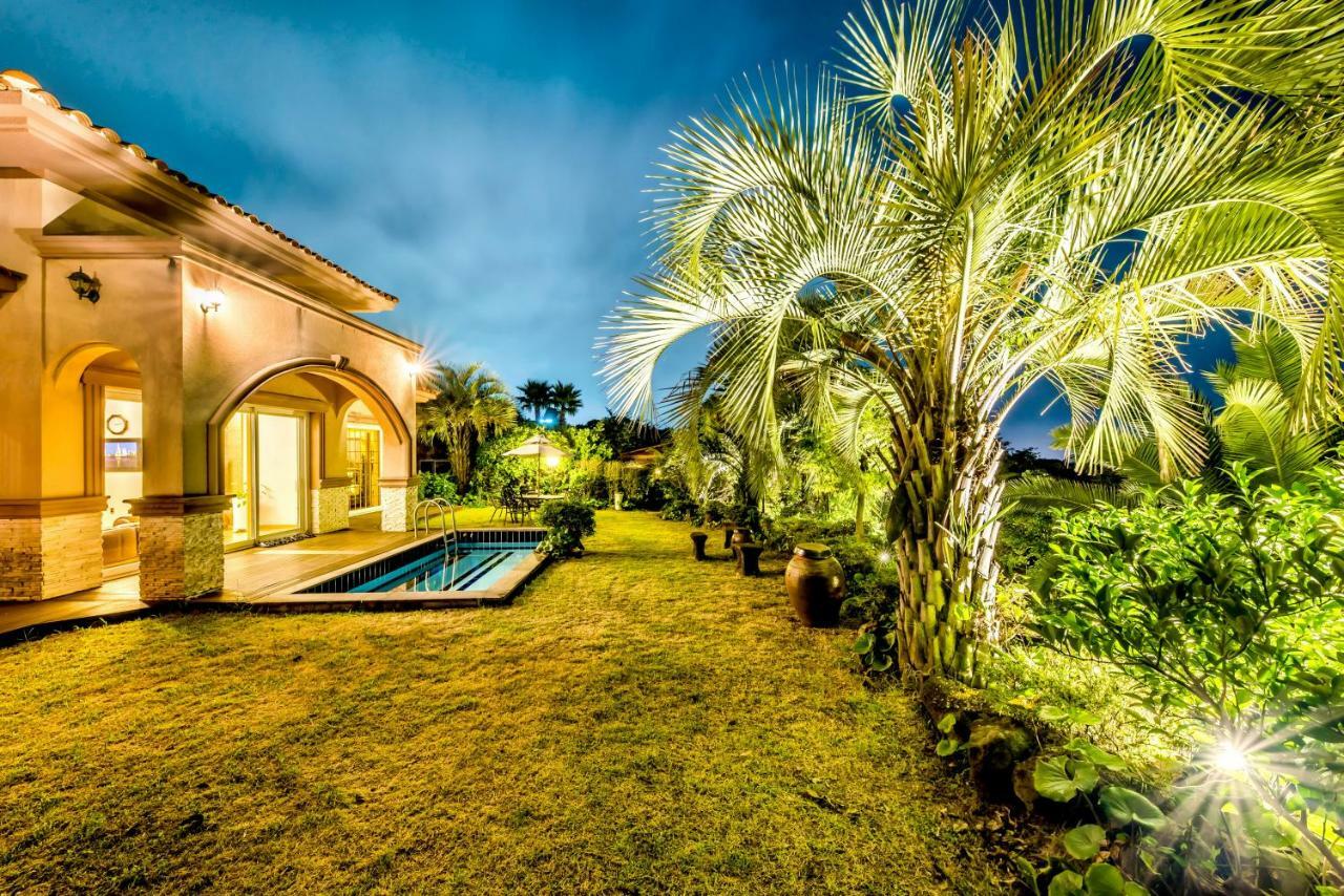Palm Valley Resort Seogwipo Bagian luar foto