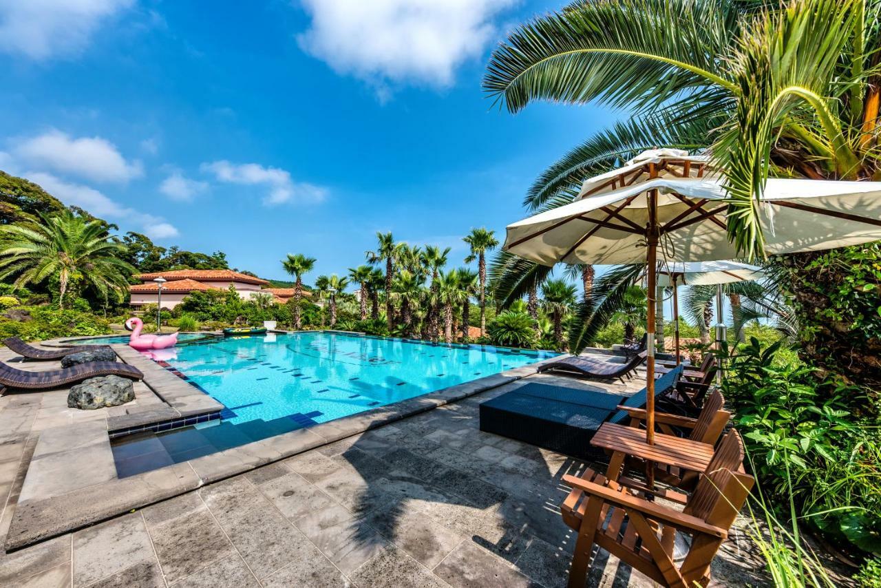 Palm Valley Resort Seogwipo Bagian luar foto
