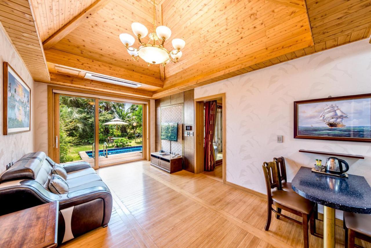 Palm Valley Resort Seogwipo Bagian luar foto